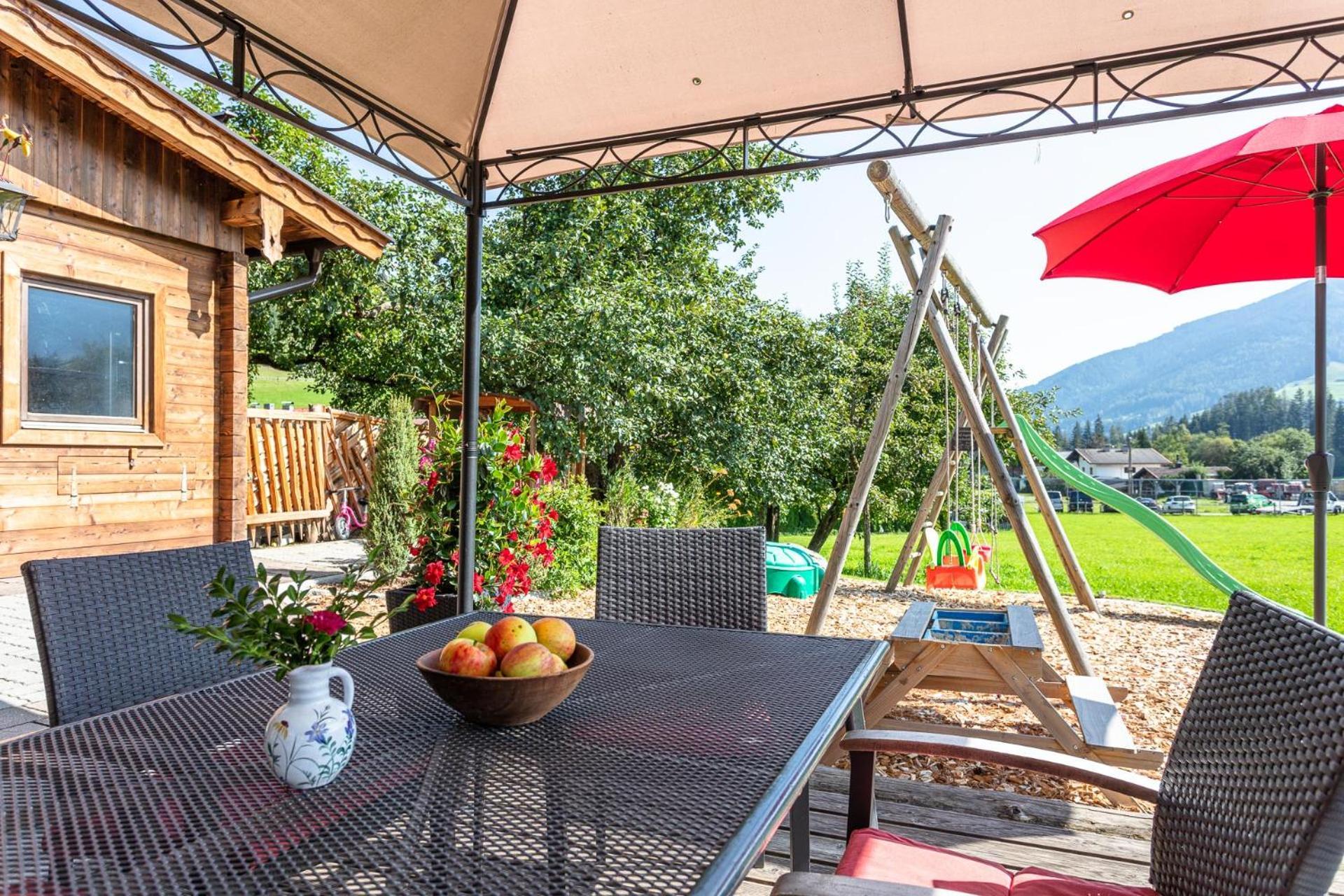 Familienbauernhof - Leogang Apartments Weissbacher Exterior foto