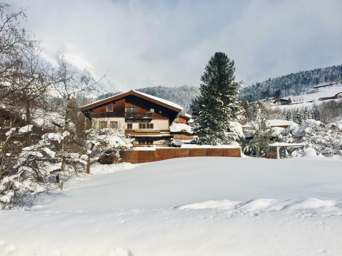 Familienbauernhof - Leogang Apartments Weissbacher Exterior foto